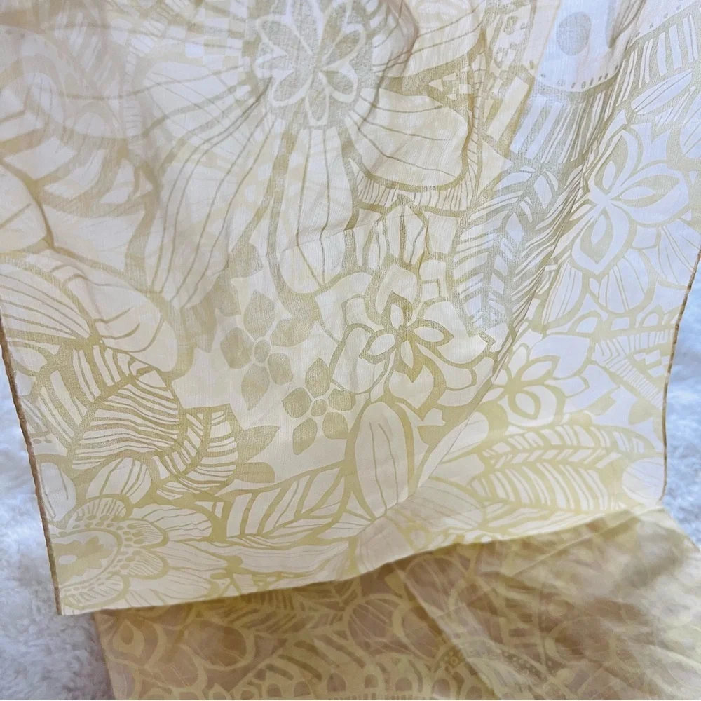 🌼 Anne Klein 100% Silk Scarf – Pale Butter Yellow Floral Jacquard – 13”x63”